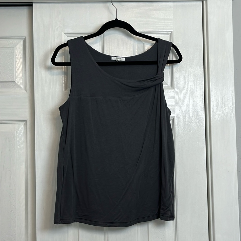 🌵 3 for $20 Maurice’s tank top